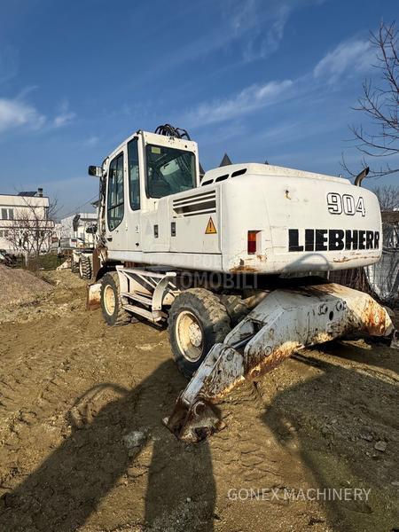 Liebherr 9004