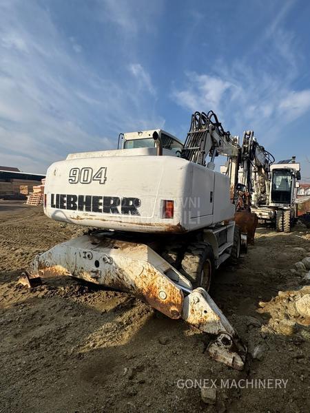 Liebherr 9004