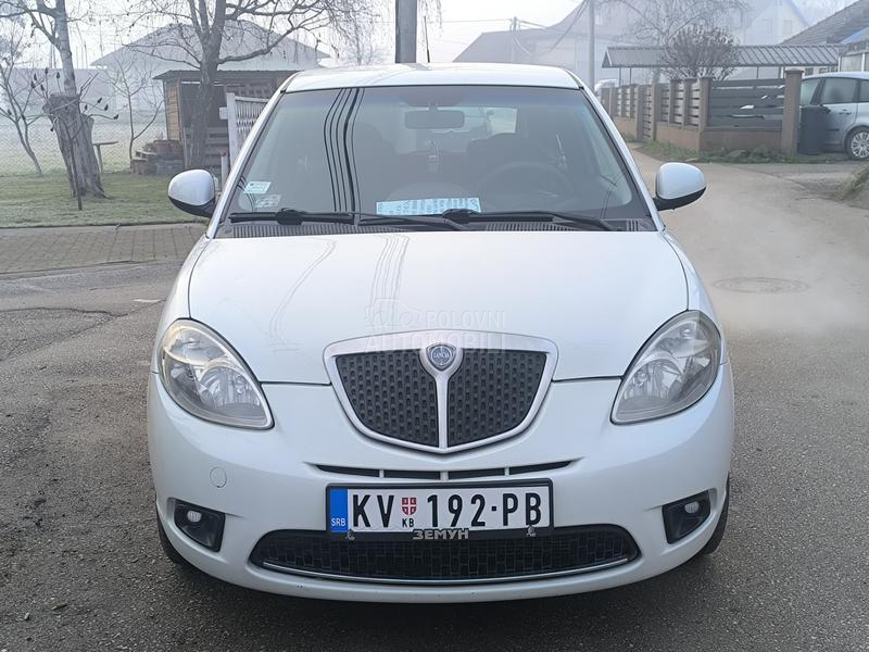 Lancia Ypsilon 1,2 tng