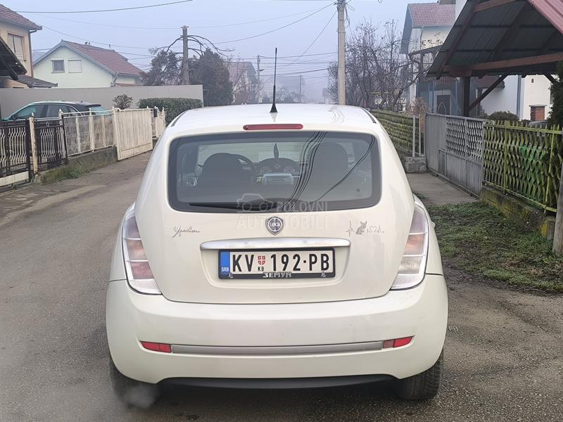 Lancia Ypsilon 1,2 tng