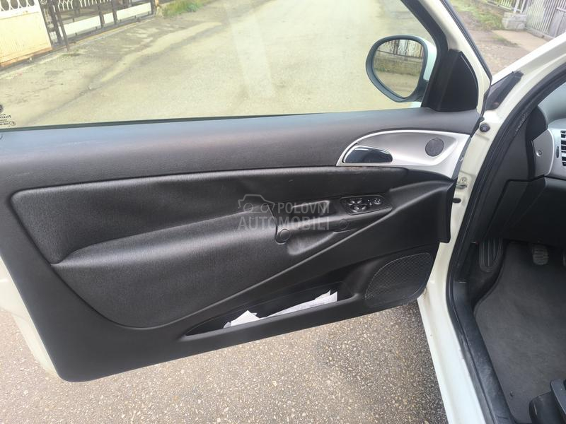 Lancia Ypsilon 1,2 tng