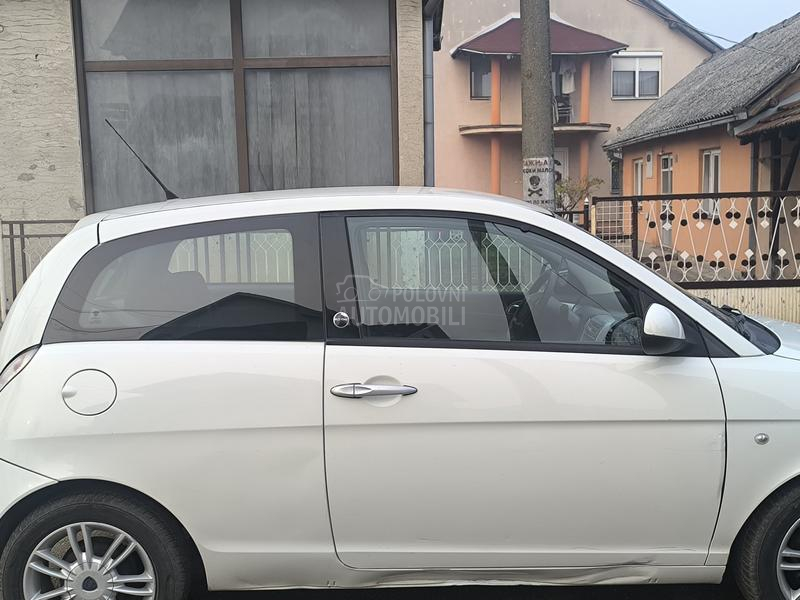 Lancia Ypsilon 1,2 tng
