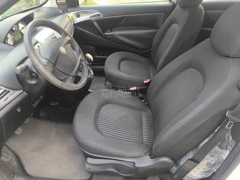 Lancia Ypsilon 1,2 tng