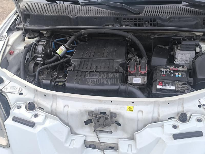 Lancia Ypsilon 1,2 tng