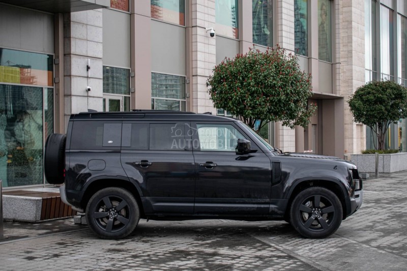 Land Rover Defender HSE 30D 300 Hybrid