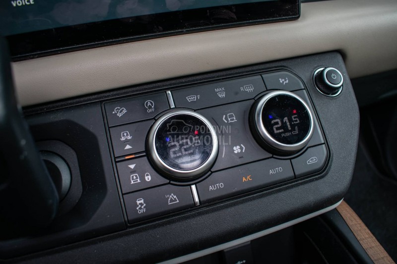 Land Rover Defender HSE 30D 300 Hybrid