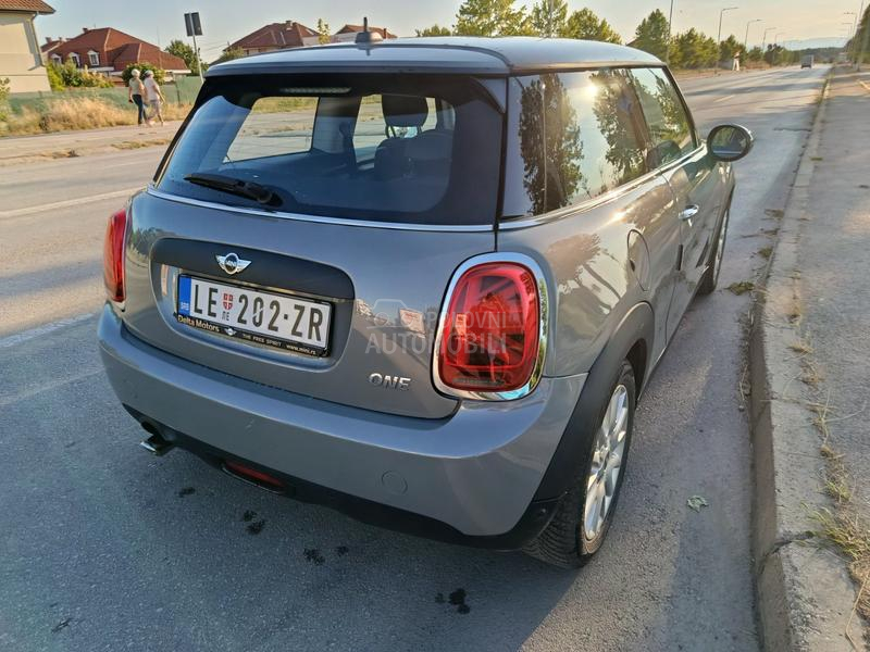 MINI One 