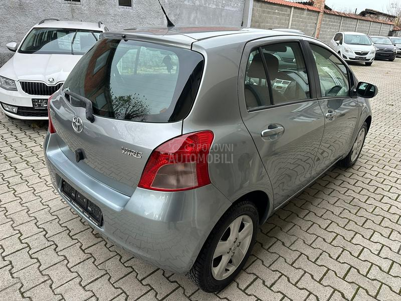 Toyota Yaris 1.0