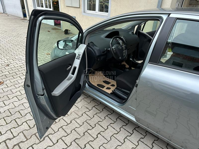 Toyota Yaris 1.0