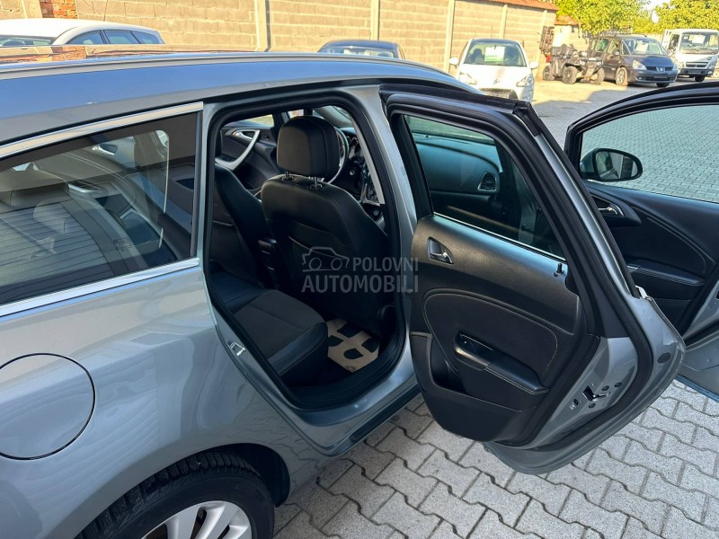 Opel Astra J 1.7 CDTI COSMO