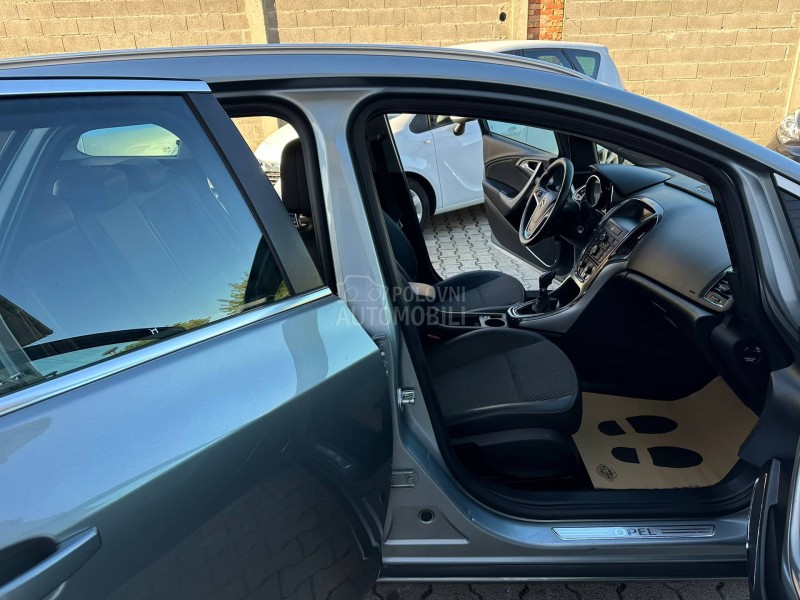 Opel Astra J 1.7 CDTI COSMO