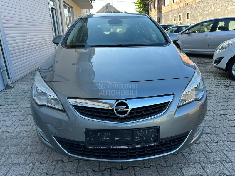 Opel Astra J 1.7 CDTI COSMO