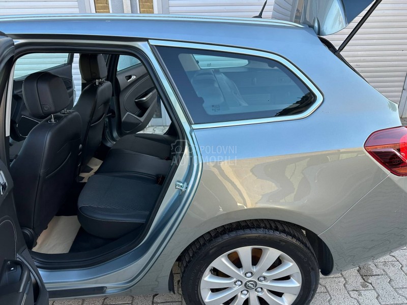 Opel Astra J 1.7 CDTI COSMO