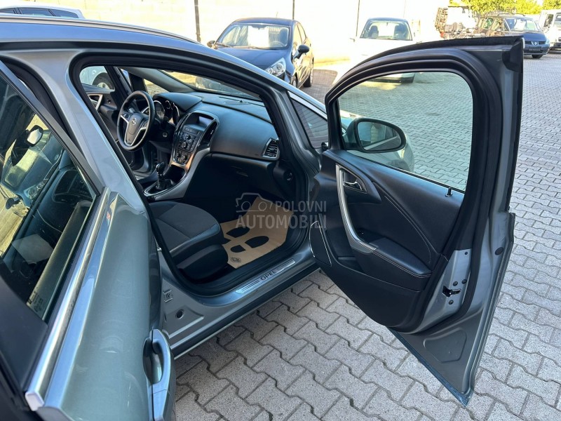 Opel Astra J 1.7 CDTI COSMO