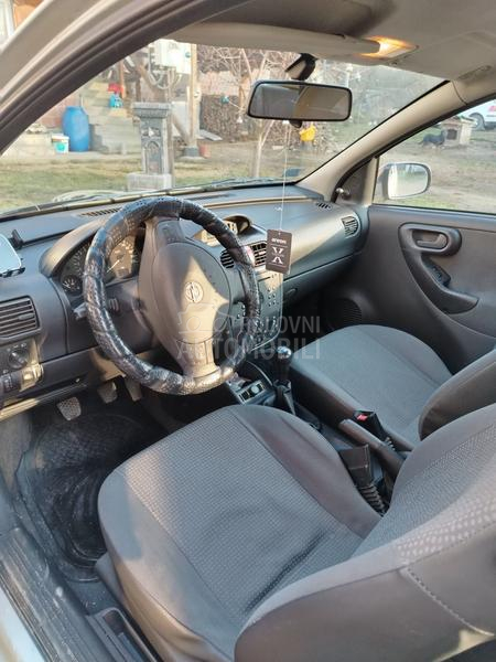 Opel Corsa C 1.0 njoy
