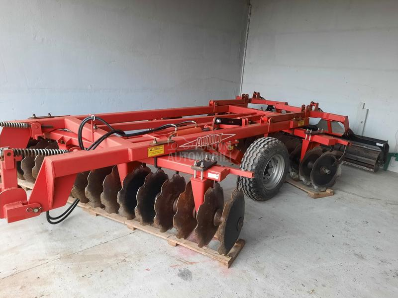 Adut adut 32 listova