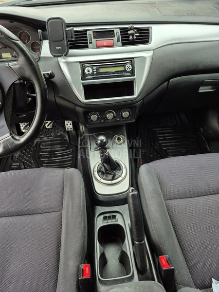 Mitsubishi Lancer 
