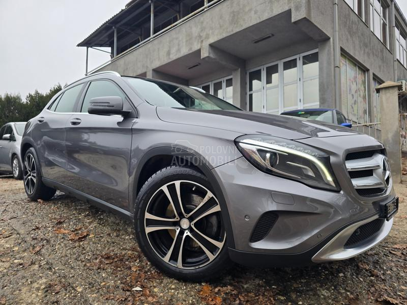 Mercedes Benz GLA 250 2.0 4-Matic CH 4x4