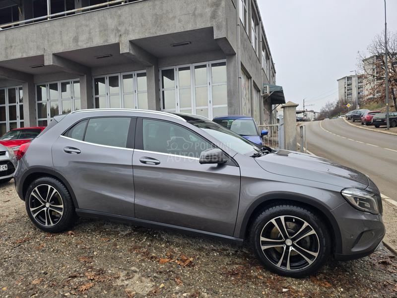 Mercedes Benz GLA 250 2.0 4-Matic CH 4x4