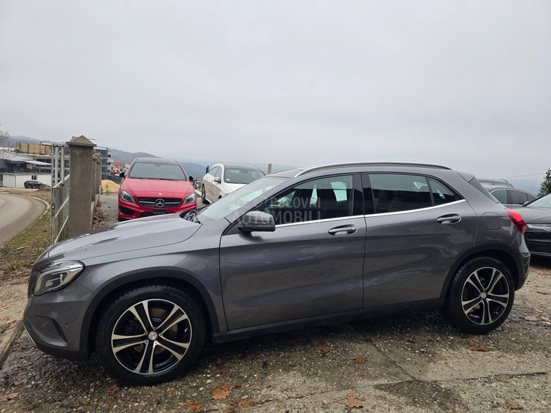 Mercedes Benz GLA 250 2.0 4-Matic CH 4x4