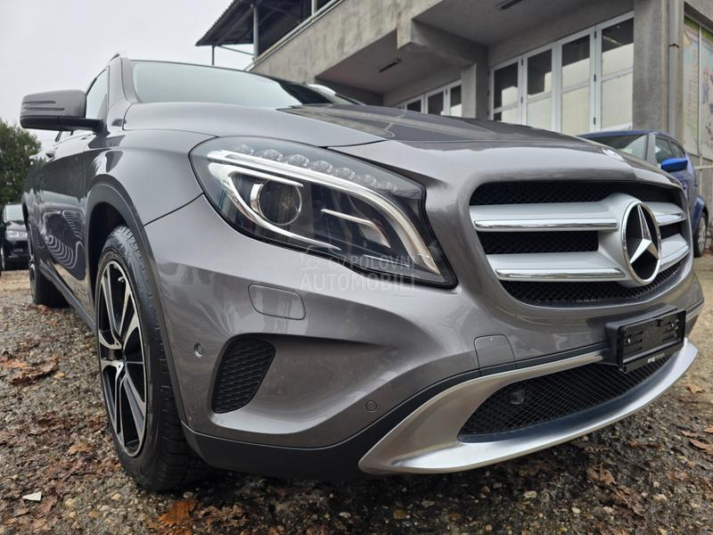 Mercedes Benz GLA 250 2.0 4-Matic CH 4x4