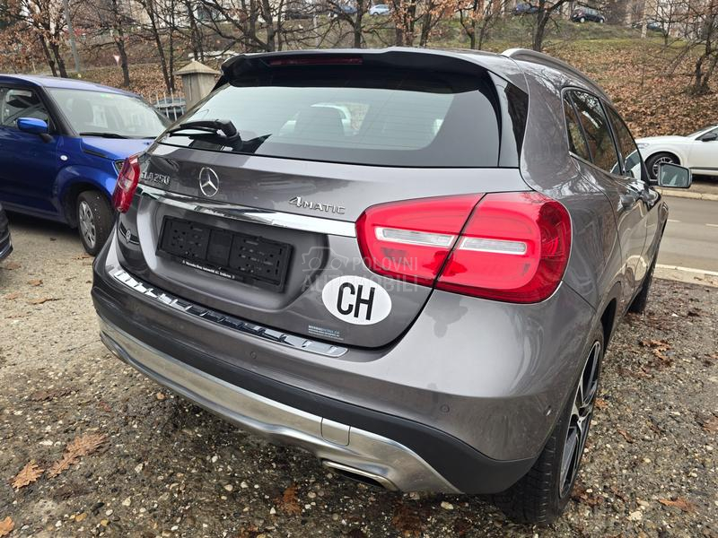 Mercedes Benz GLA 250 2.0 4-Matic CH 4x4
