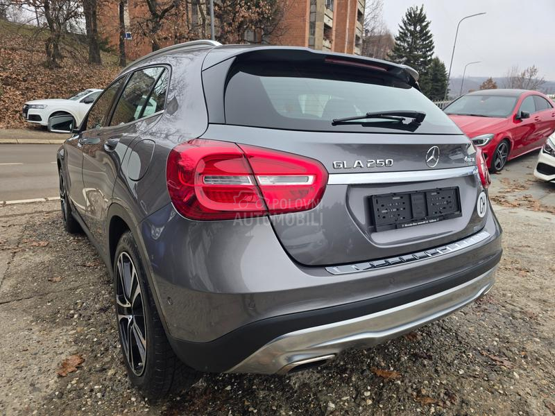 Mercedes Benz GLA 250 2.0 4-Matic CH 4x4