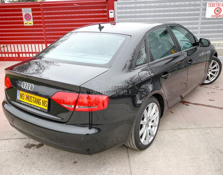 Audi A4 S LINE/18/LED