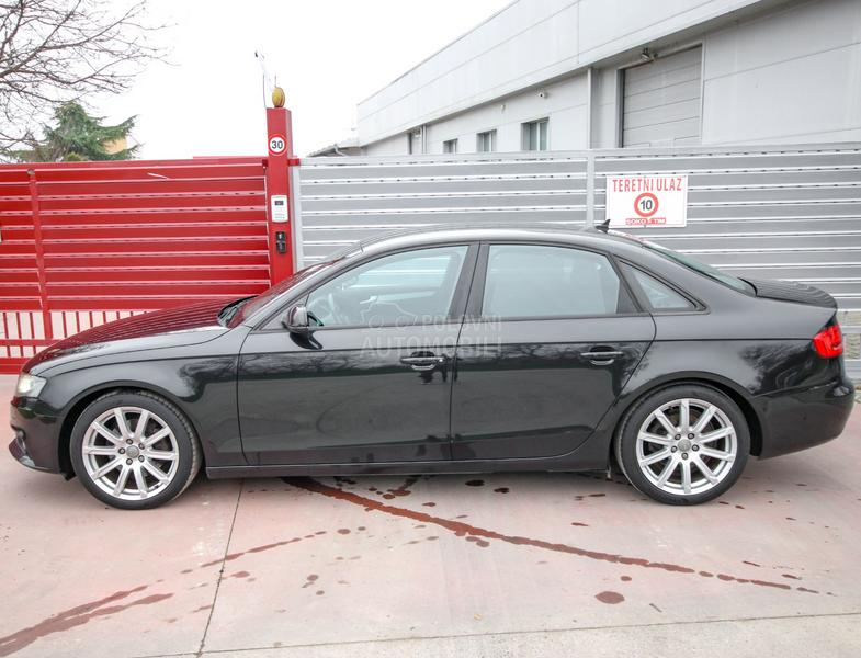 Audi A4 S LINE/18/LED