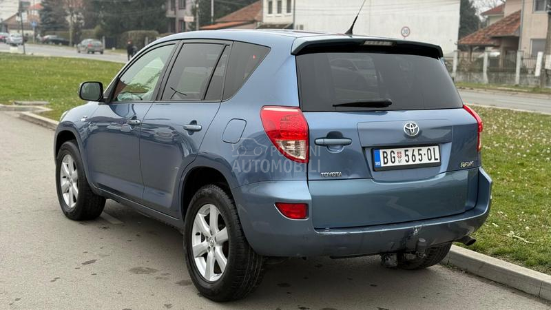Toyota RAV 4 2.2 T.O.P PONUDA