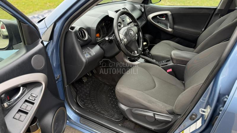 Toyota RAV 4 2.2 T.O.P PONUDA