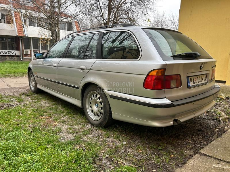 BMW 520 