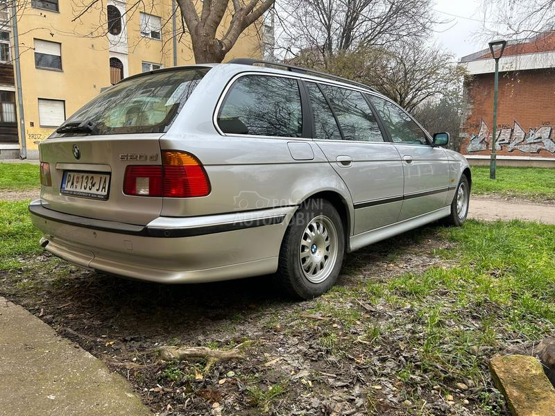 BMW 520 