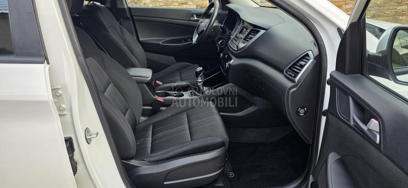 Hyundai Tucson 1.7 crdi Svajcarska