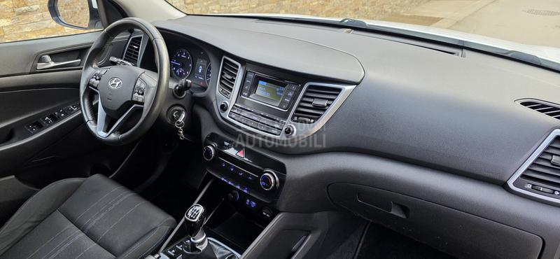 Hyundai Tucson 1.7 crdi Svajcarska