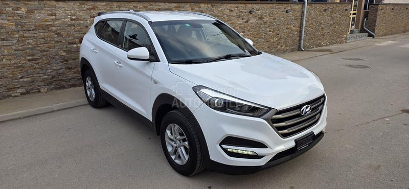 Hyundai Tucson 1.7 crdi Svajcarska