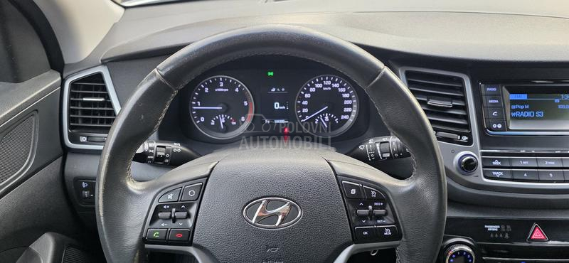 Hyundai Tucson 1.7 crdi Svajcarska