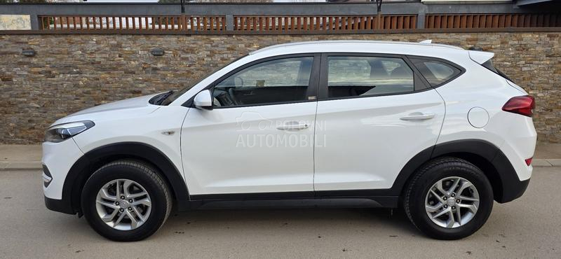 Hyundai Tucson 1.7 crdi Svajcarska