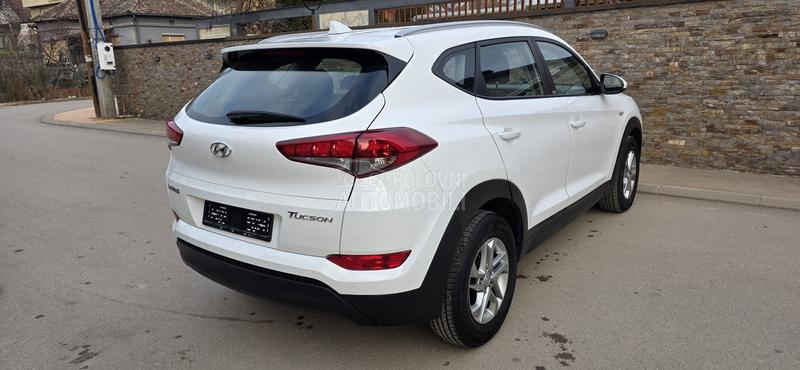 Hyundai Tucson 1.7 crdi Svajcarska