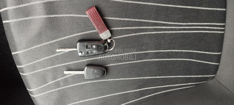 Opel Corsa D 1.2 benc