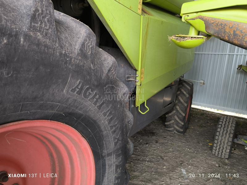 Claas Mega 370