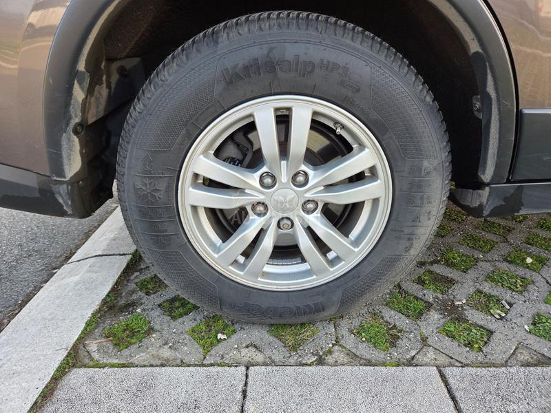 Mitsubishi Outlander 2 2 DI-D