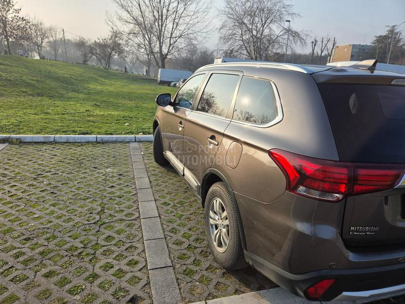 Mitsubishi Outlander 2 2 DI-D