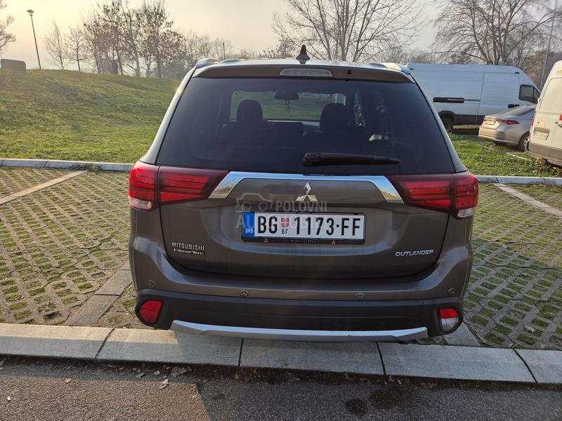 Mitsubishi Outlander 2 2 DI-D