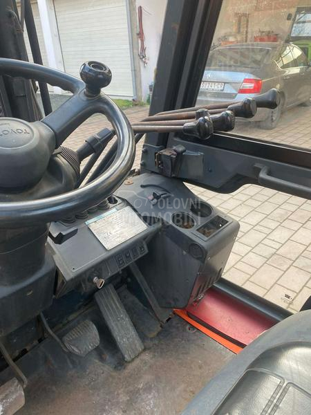 Toyota 7FG F 35 Triplex