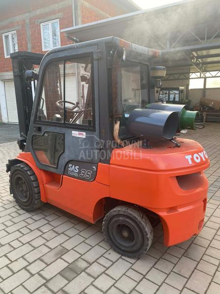 Toyota 7FG F 35 Triplex