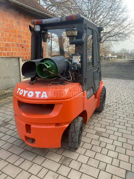 Toyota 7FG F 35 Triplex