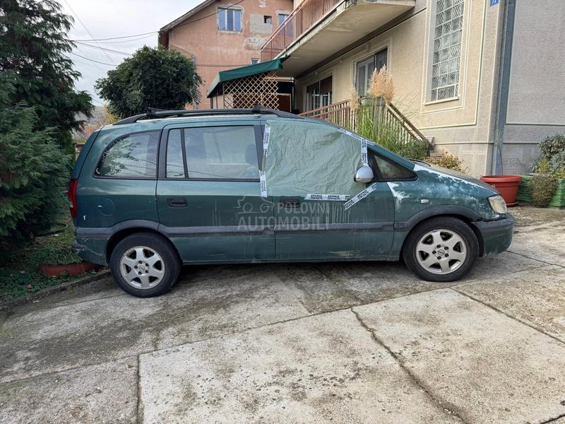 Opel Zafira 
