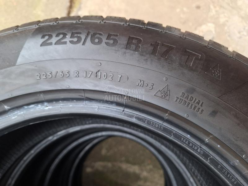 Continental 225/65 R17 Zimska