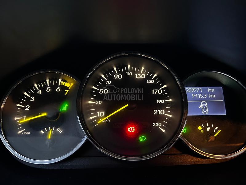 Renault Fluence 1.6 16V